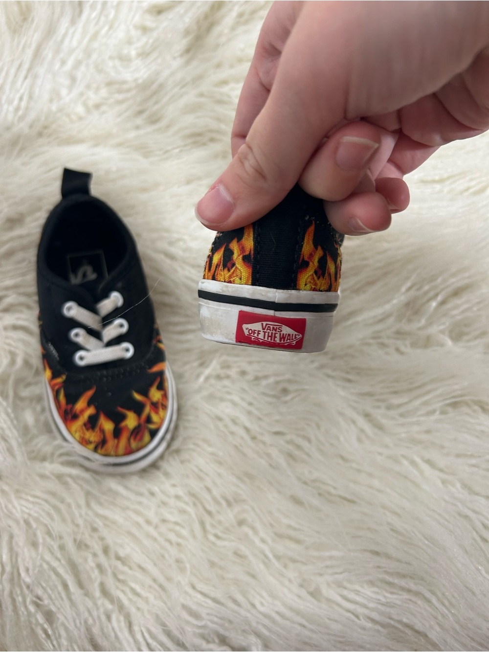 Vans Kids Authentic Elastic Lace Digi Flame Black Sneakers Size 6 - Picture 4 of 9